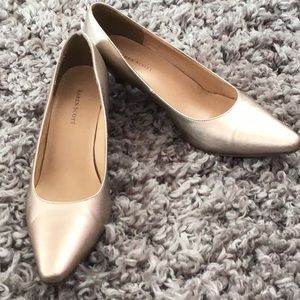 2” Matte gold pointy toe heels